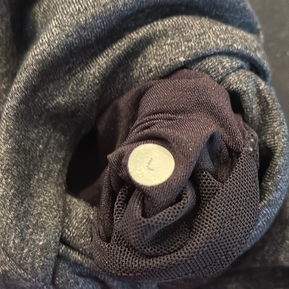 Lululemon Kung Fu Shorts SZ L - Picture 4 of 5